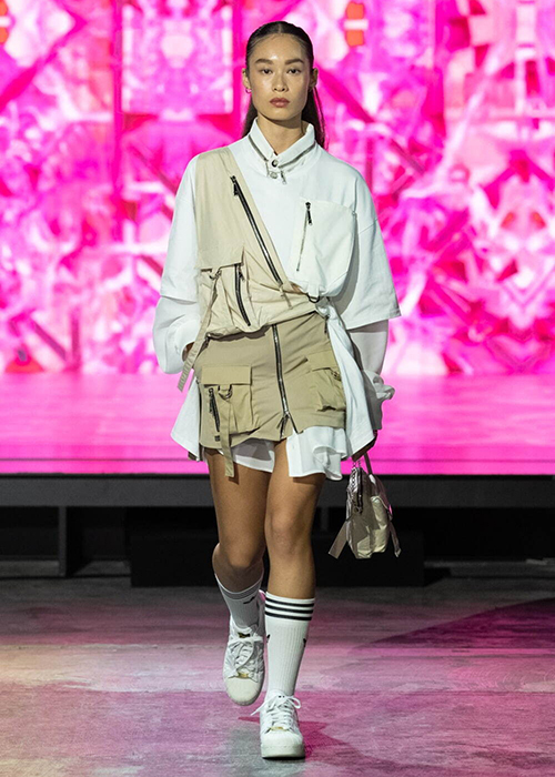 JULIA SCHOUW15