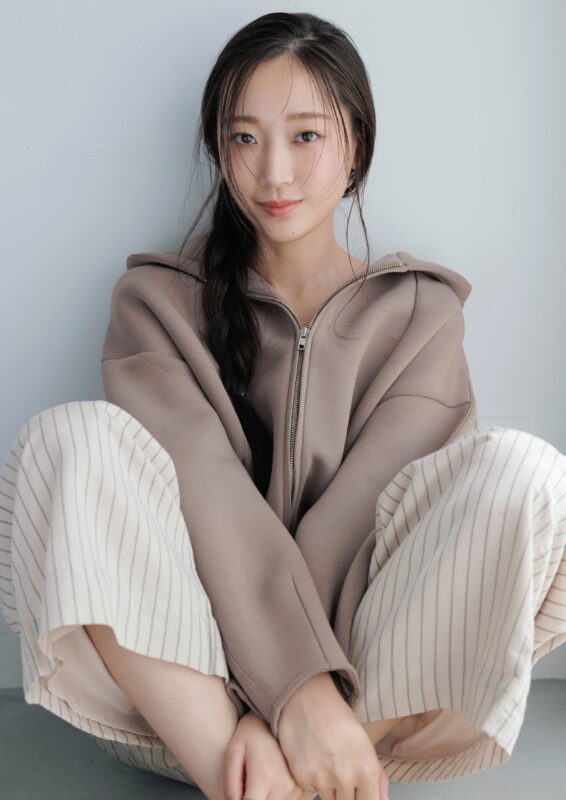 ANNA YOSHIZAKI14