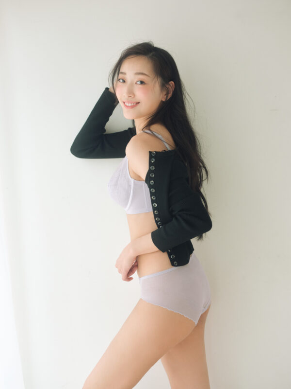 ANNA YOSHIZAKI6