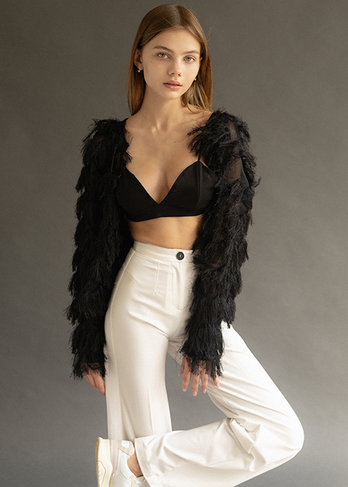 VIKKI B8