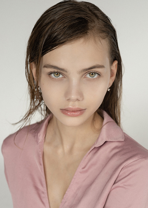 VIKKI B18